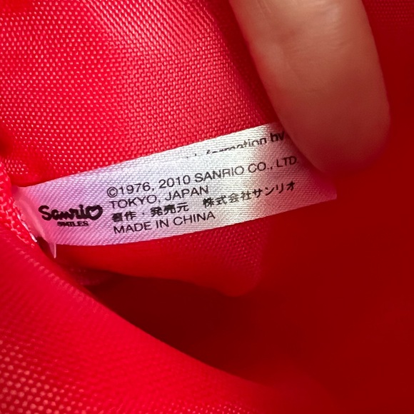 Sanrio Hello Kitty cosmetics pouch - Picture 9 of 9